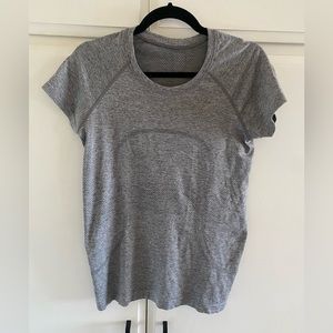 Lululemon racer T-shirt
